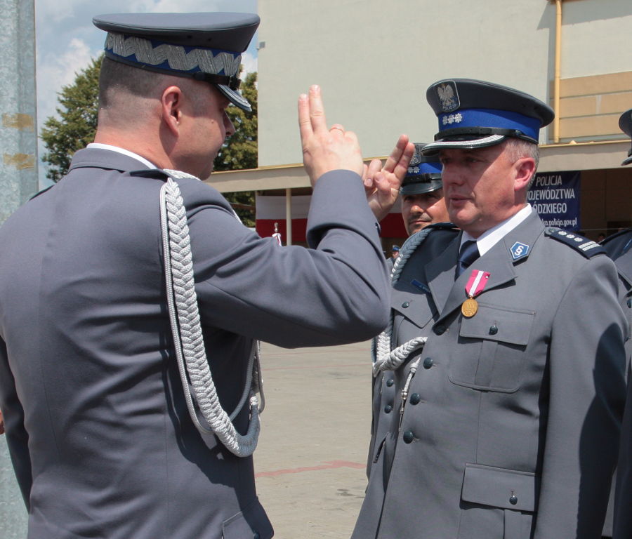 Komendant Powiatowy Policji w Opocznie podczas obchodów Święta Policji 